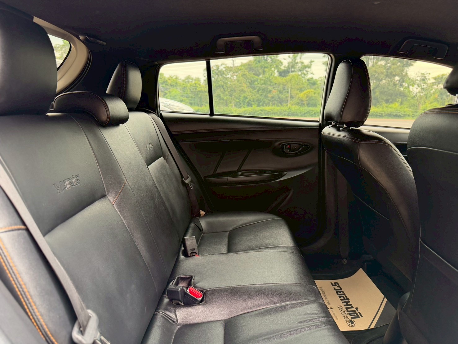 2015 TOYOTA Yaris 1.2 J รูปที่ 5