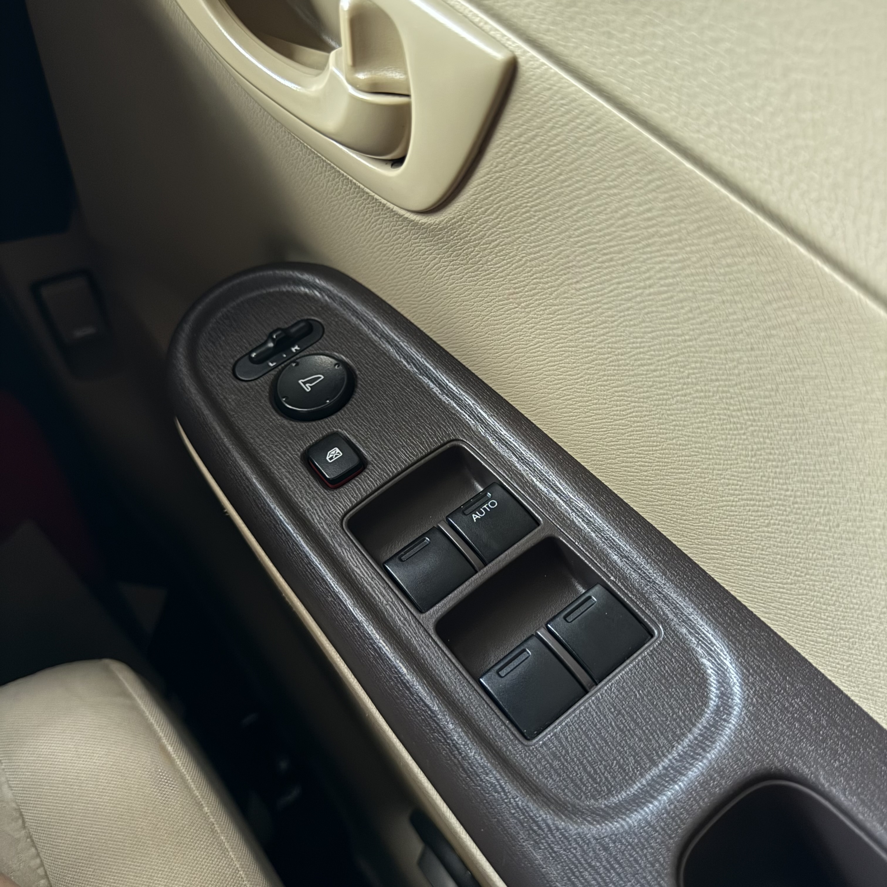 2013 Honda Brio Amaze 1.2 S รูปที่ 3